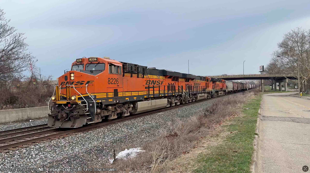 BNSF 8226 leads G110 west.